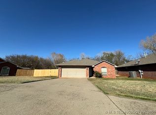 701 Tioga Cir, Norman, OK 73071