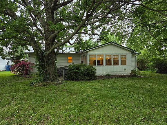 4th image of 2308 Mimosa Dr