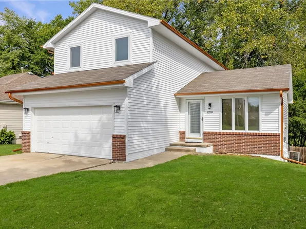 2238 E Park Ave, Des Moines, IA 50320