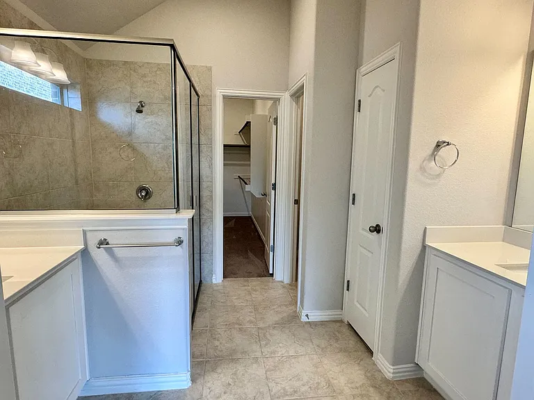447 Prairie View Dr — Photo 25
