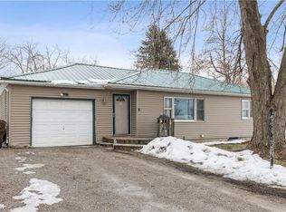 406 S Main St, Albion, IA 50005