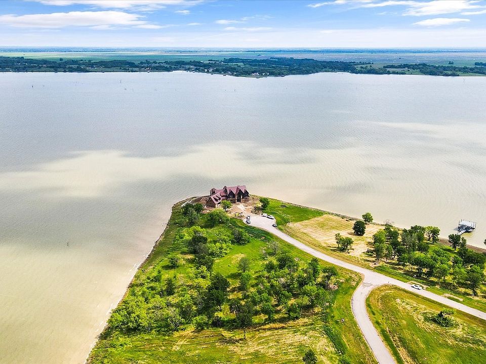 1st image of 35 Diamond Point