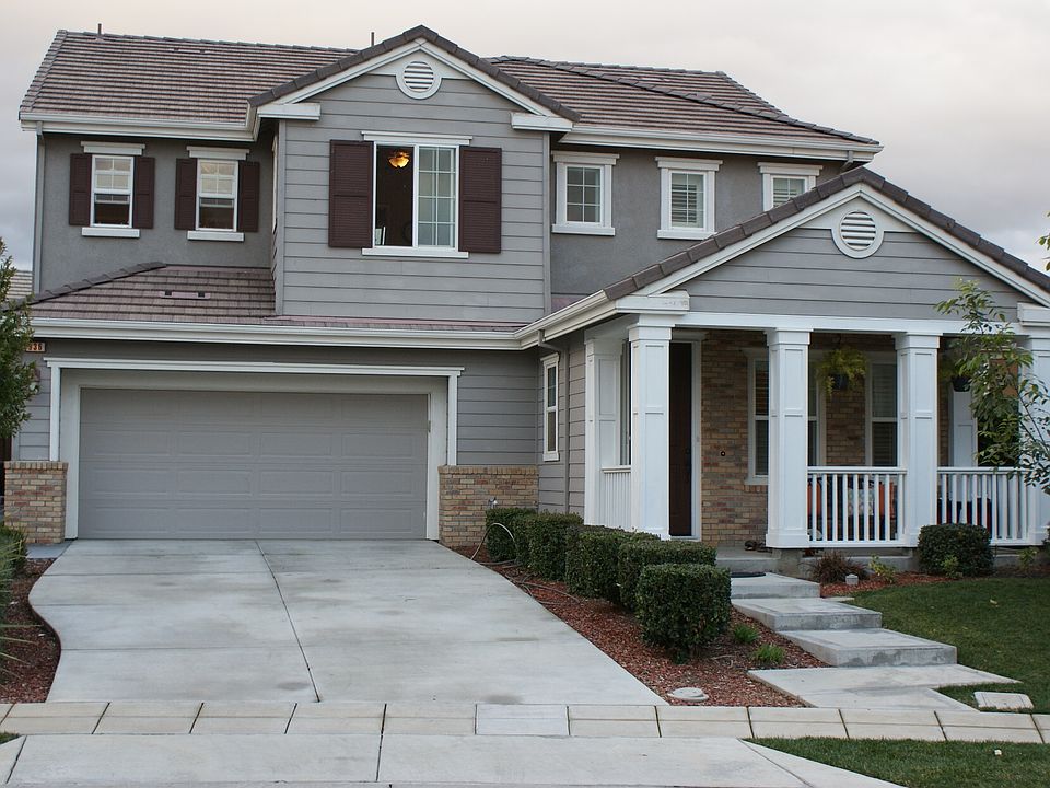 1st image of 936 N Campania Ct