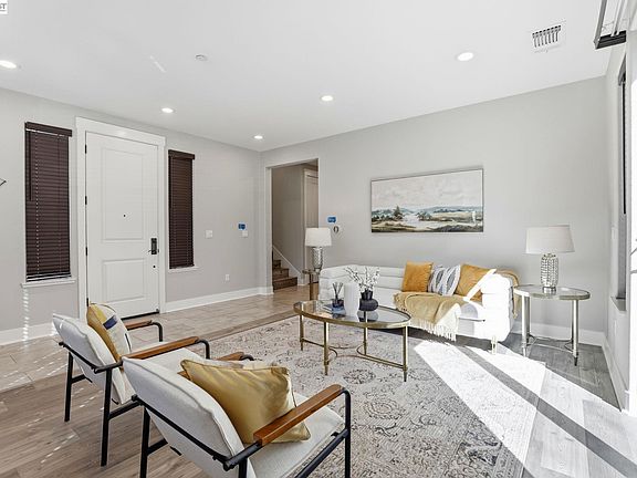 3rd image of 1380 Brookline Loop