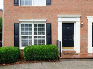 123 Mount Vernon Cir, Sandy Springs, GA