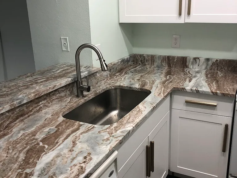 1534 SE Royal Green Cir #F205 — Photo 1