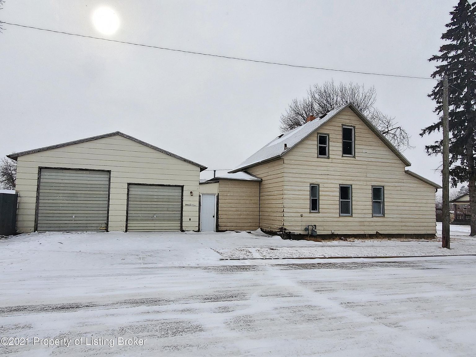 331 N Main St, Richardton, ND 58652 Zillow