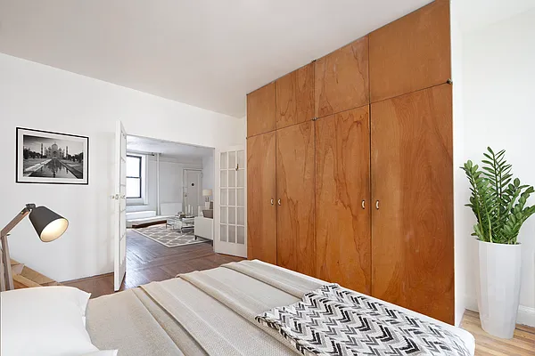 Rented by R New York | media 1