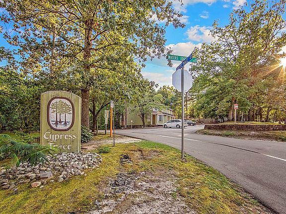 3rd image of 400 Cypress Trace Dr