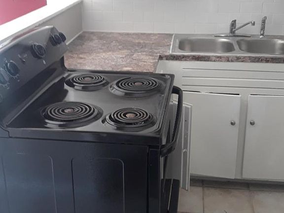 4th image of 1725 N 39th St