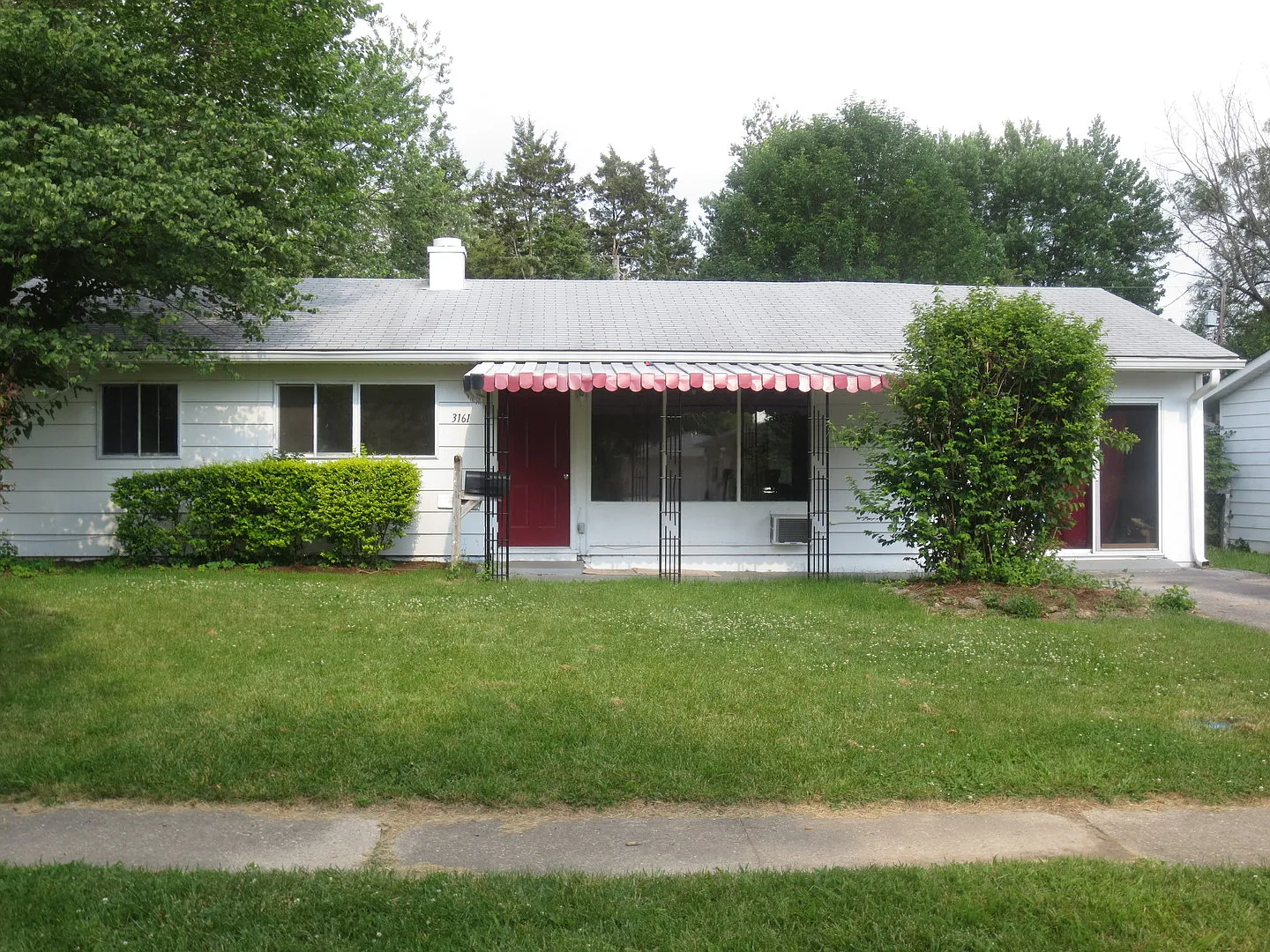 3161 Chrysler St photo 1
