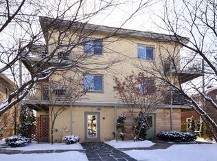 1314 Main St APT 2B, Evanston, IL 60202