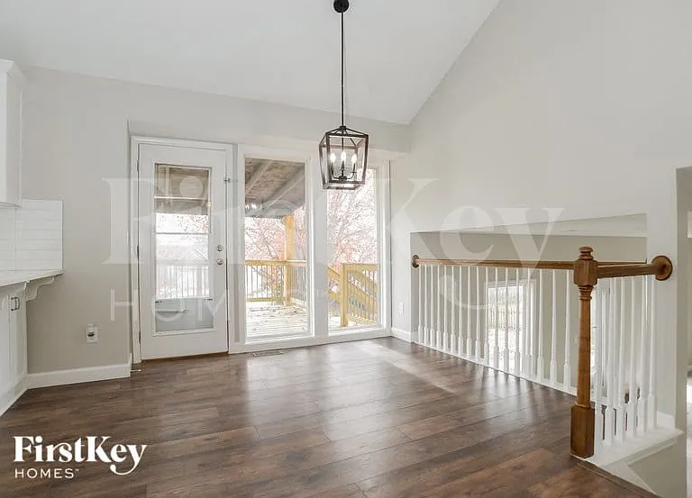 10501 NW 86th St — Photo 5