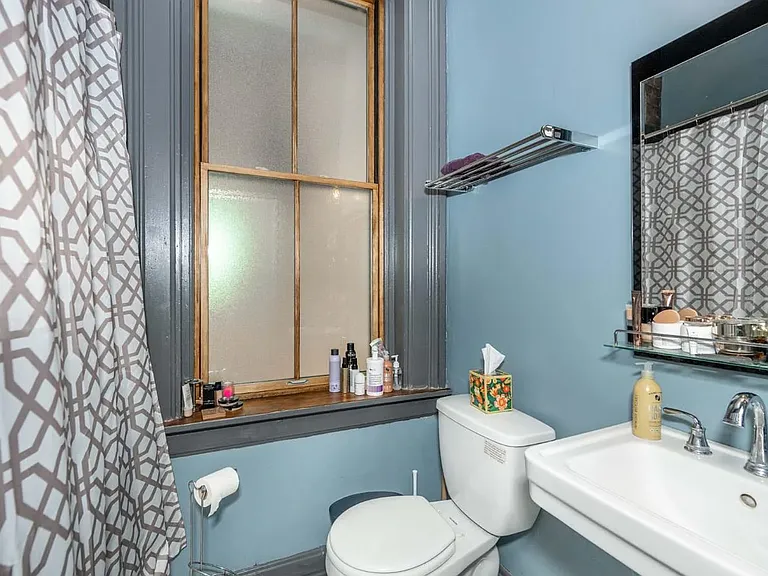 104 W Clifton Ave #1 — Photo 5