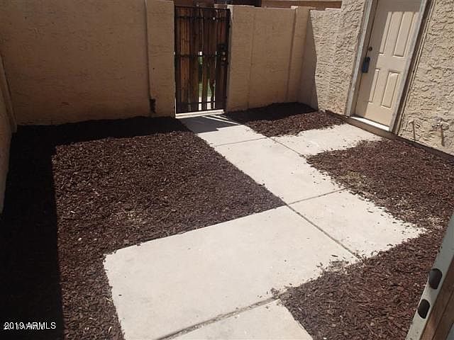 2nd image of 4018 S 44th Way