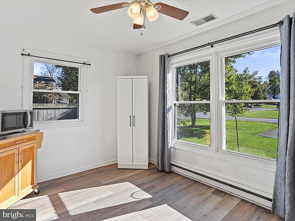 5th image of 14851 Robinhood Cir