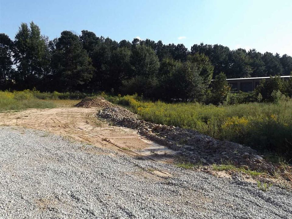 2nd image of 4531 Railroad St