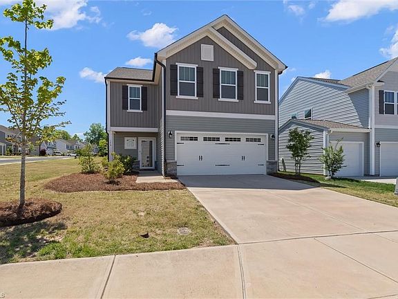 2nd image of 146 Centerpiece Dr