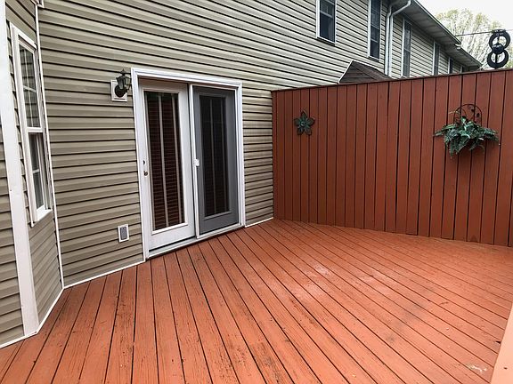 3rd image of 704 Carolina Ave #704
