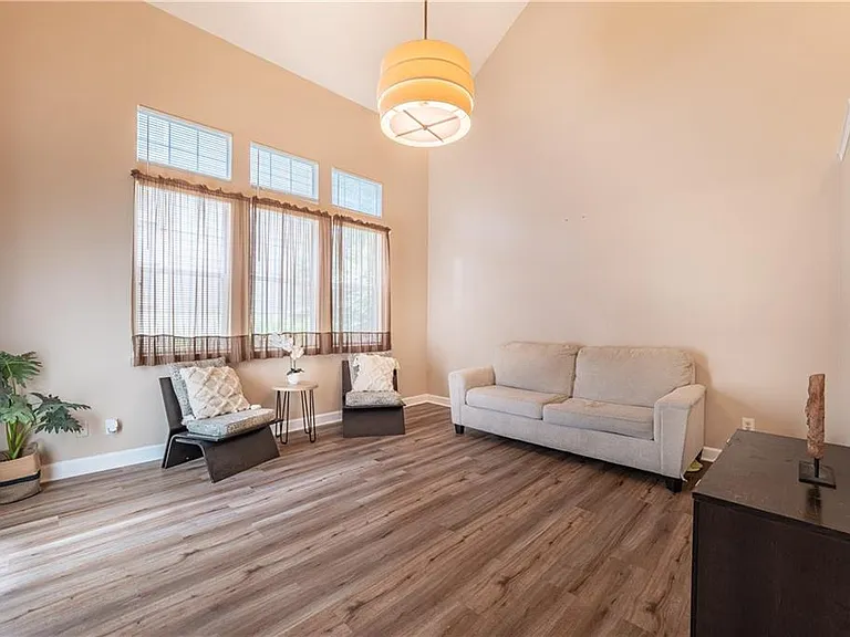 53 Hammock Pl SE — Photo 8