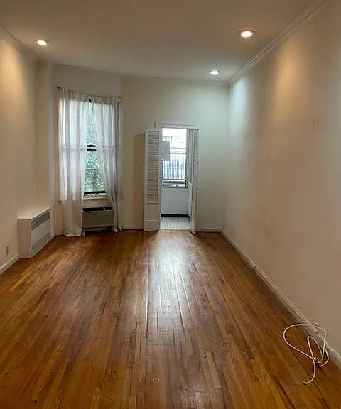 311 E 78th St #2B — Photo 1