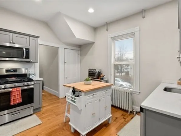 46 Everdean St #1, Dorchester, MA 02122
