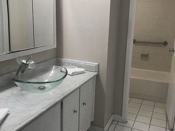5th image of 3100 S Manchester St APT 809