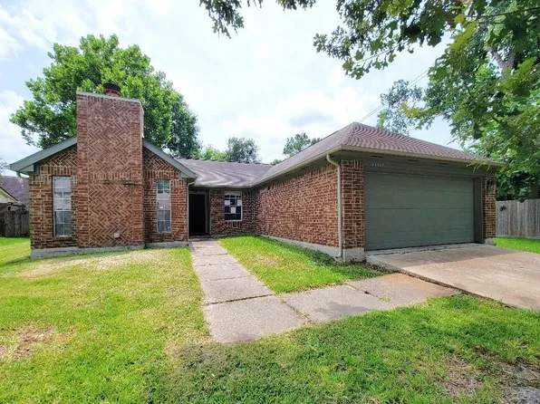 15502 Richford Dr, Friendswood, TX 77546