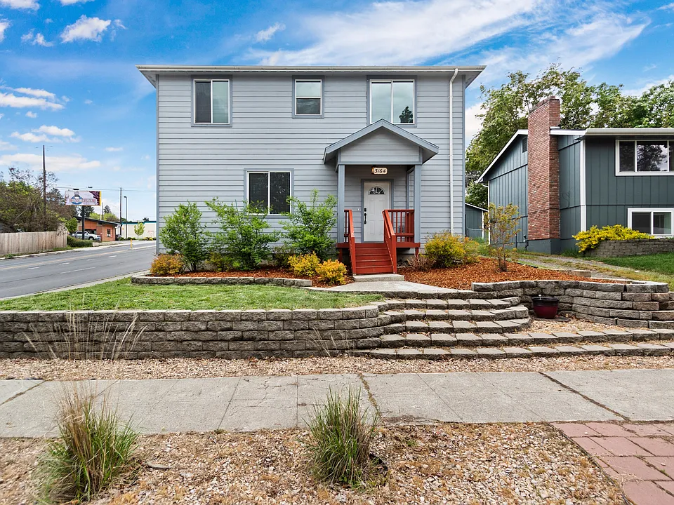3164 E 16th Ave