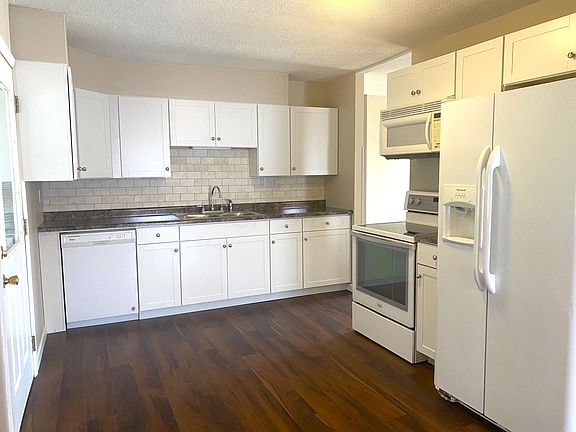 5th image of 42 Deger Dr