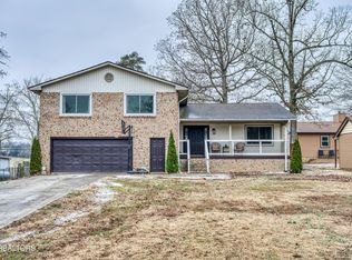 1429 Glenwood Dr, Maryville, TN 37803