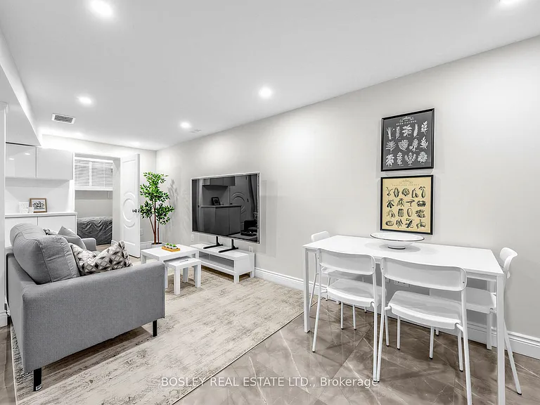 623 Dupont St #LOWER LEVEL — Photo 11