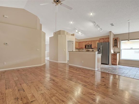 3rd image of 8242 Woodsworth Dr