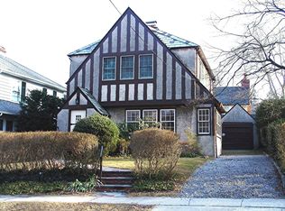 330 Warwick Ave, Flushing, NY