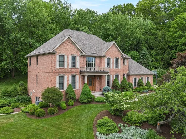 113 W Wild Cherry Dr, Mars, PA 16046