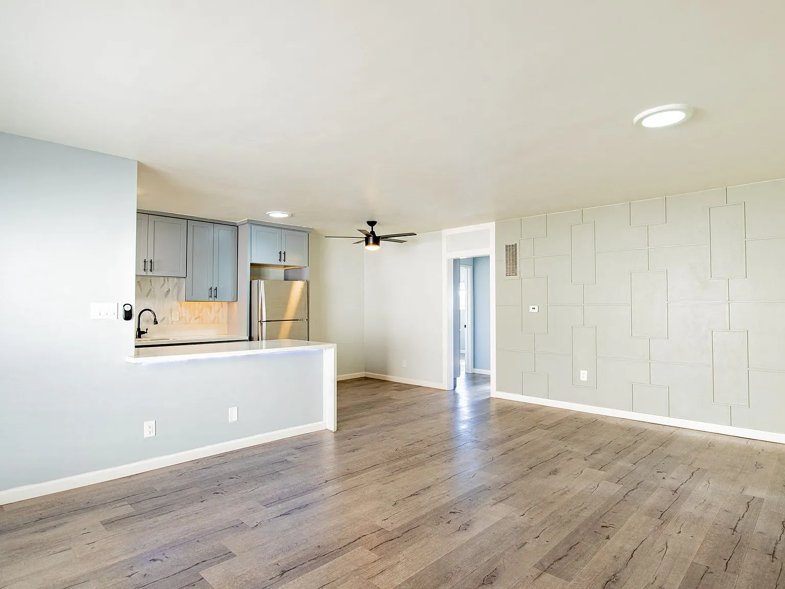 Euclid St Apartments — Photo 3
