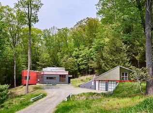 2 Laurel Hill Dr, Leverett, MA 01054