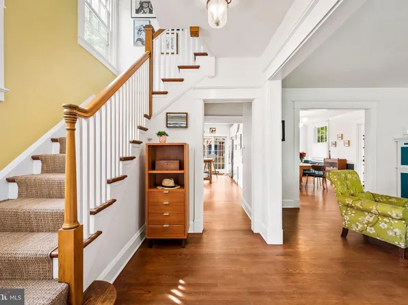 425 Wingate Rd, Baltimore, MD 21210