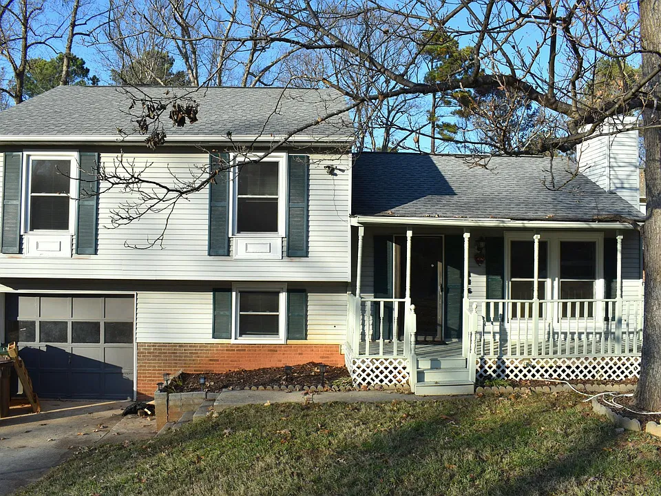 116 Willoughby Ln