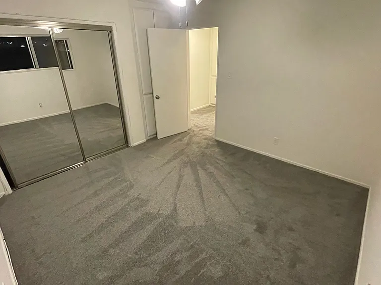 Kahlua Apartments — Photo 15