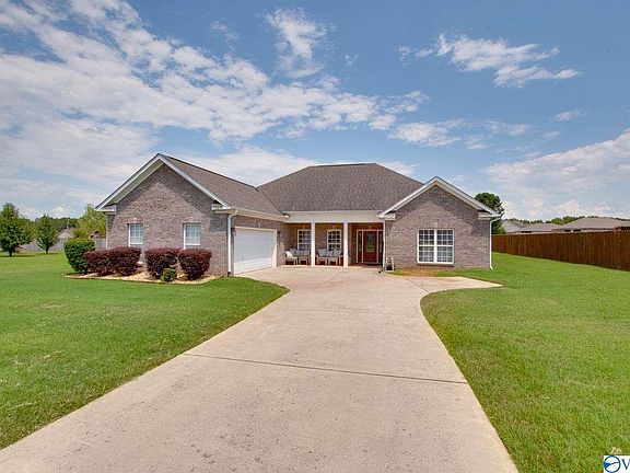 3rd image of 109 Meadowridge Dr