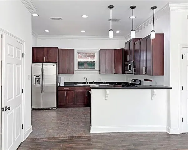 3 bed, 2.5 bath, 1900 sqft, $3,000 — Photo 4