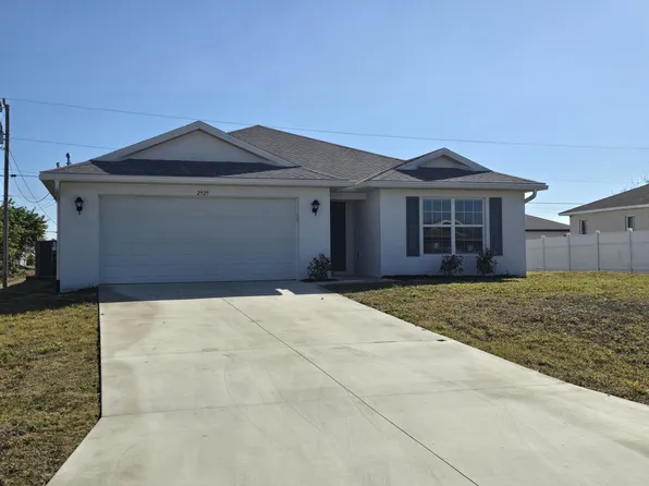 2925 NE 4th Pl, Cape Coral, FL 33909