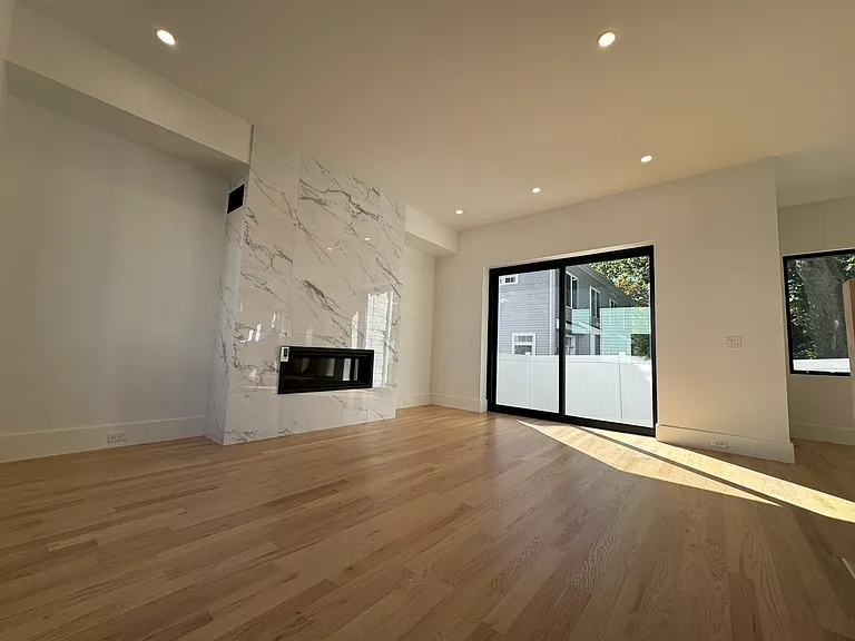 167 Winchester St #D — Photo 20