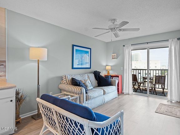 5th image of 108 Lake Park Boulevard S Unit 304