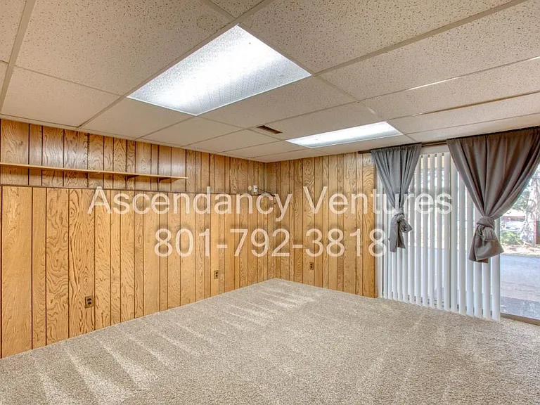 706 Buzianis Way — Photo 10