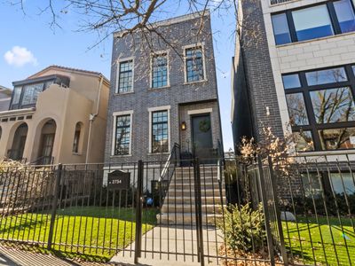 2734 N Marshfield Ave, Chicago, IL, 60614