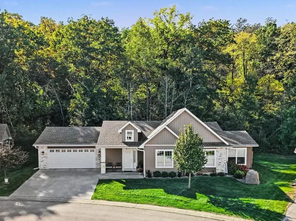 1148 Hewitt Blvd, Red Wing, MN 55066