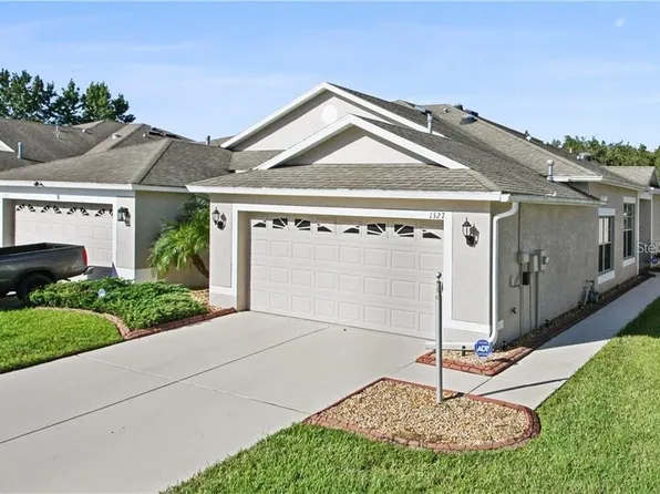 1327 Ambridge Dr, Wesley Chapel, FL 33543