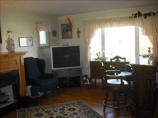 2nd image of 502 W 2nd St